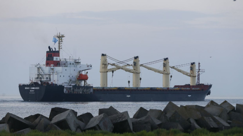 Нови четири кораба със земеделска продукция отплаваха от украински пристанища