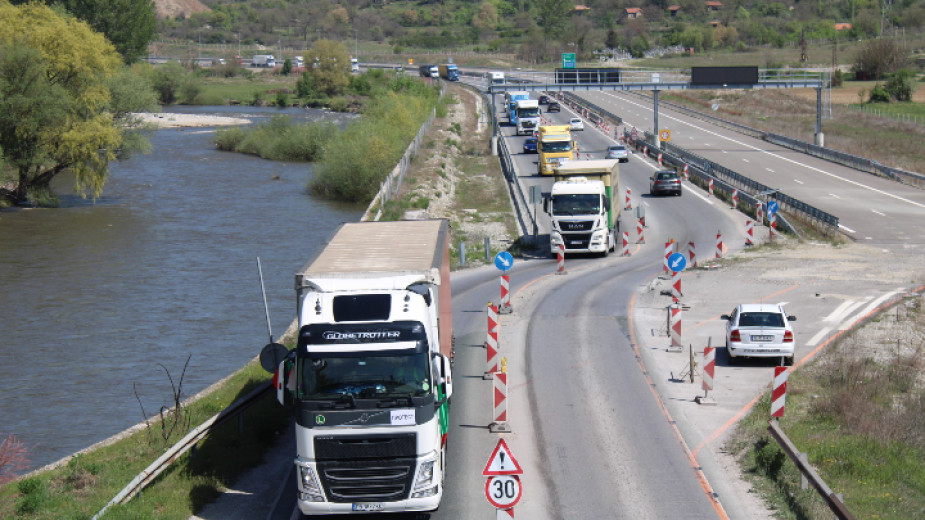 От днес до 18 май ще продължат протестите на превозвачите