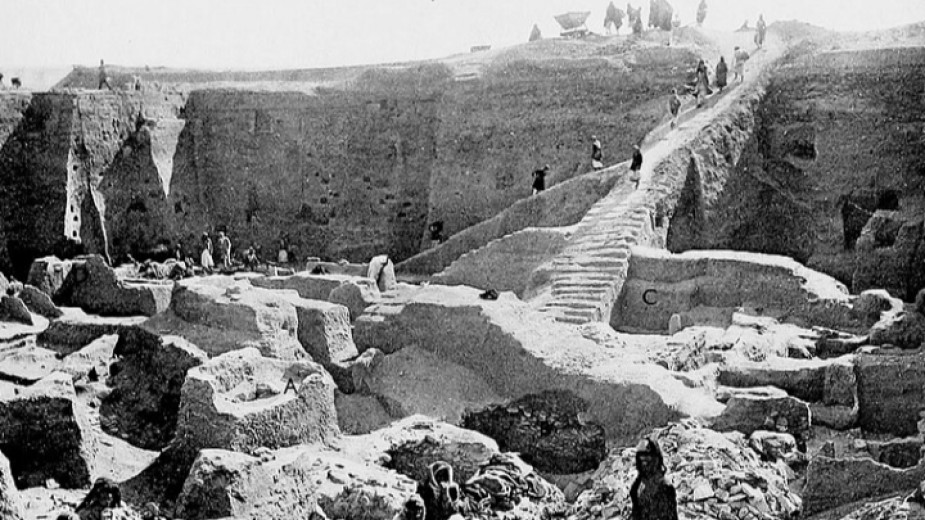 Кралското гробище в Ур