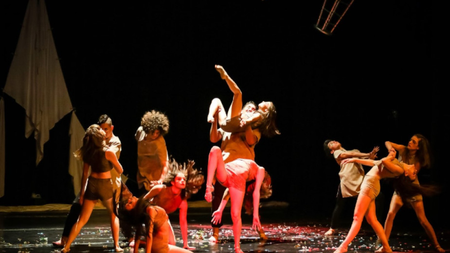 Благотворителен спектакъл на Танцов театър Дея“ ще бъде представен днес