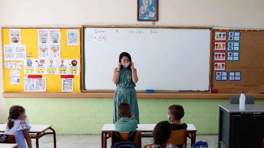 Μάχη μεταξύ δασκάλων και υπουργείου στην Ελλάδα για τις βεβαιώσεις – Από την ημέρα