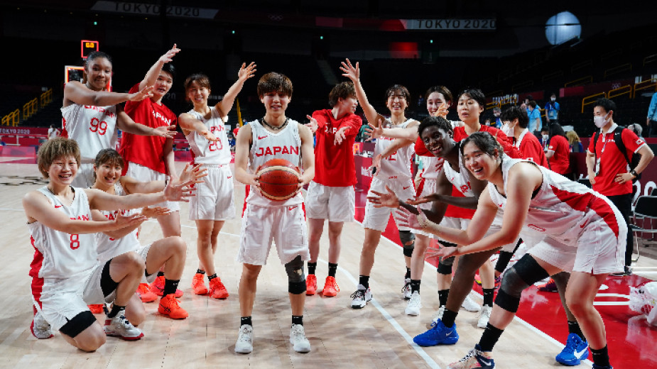 Женският баскетболен отбор на Япония по баскетбол се наложи над