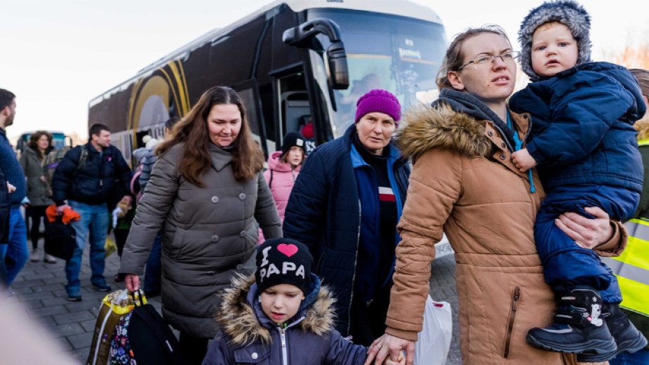Над 100 са украински граждани, настанени в хотелски бази в