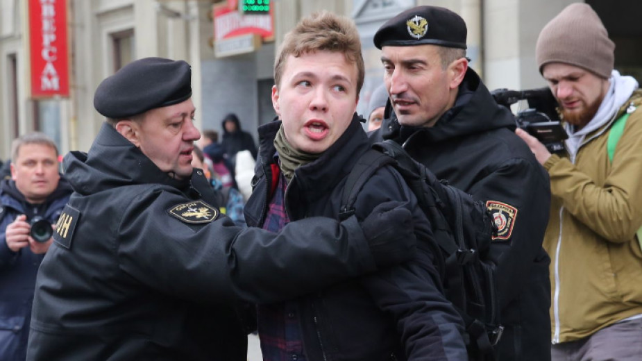 Животът на журналиста Роман Протасевич е в сериозна опасност, каза