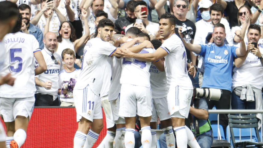 Реал (Мадрид) триумфира с шампионската титла в Испания за 35-и