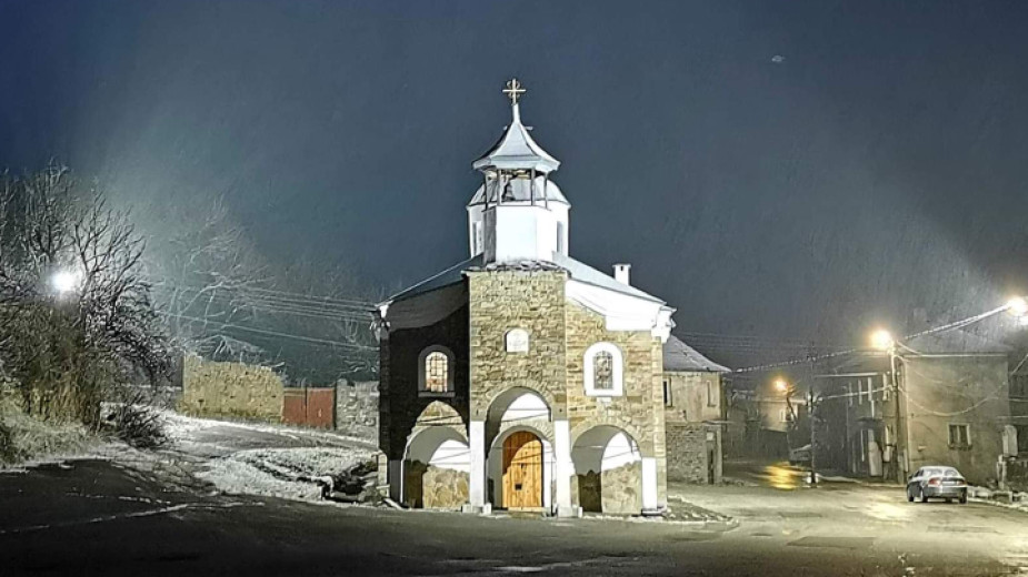 Църквата в дряновското село Янтра, чийто патрон е Свети Николай,