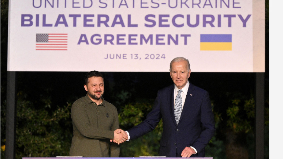 Президентите на Украйна Володомир Зеленски (вляво) и на САЩ Джо Байдън