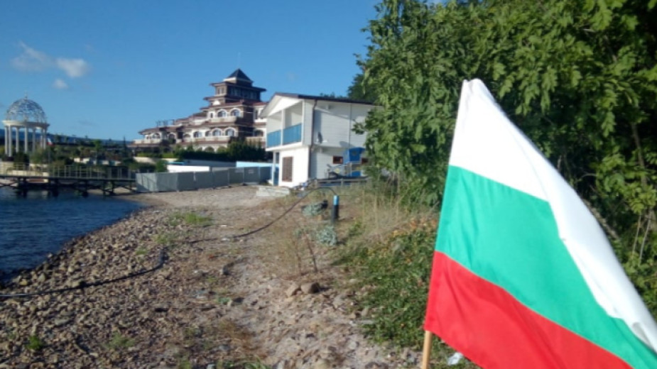 Върховният административен съд (ВАС) остави в сила определението на Бургаския