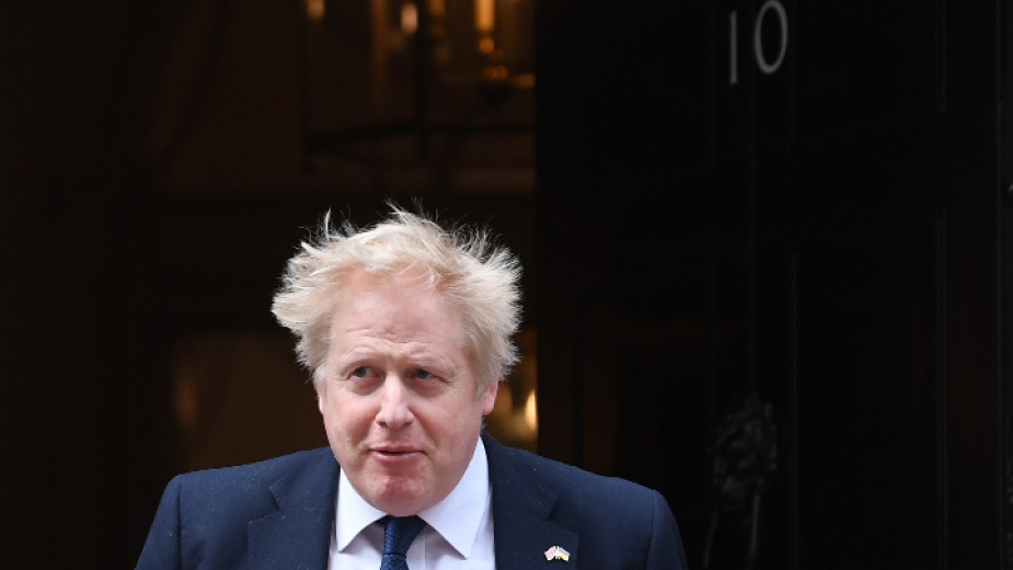 Британският премиер Борис Джонсън официално направи изявление за оставката си