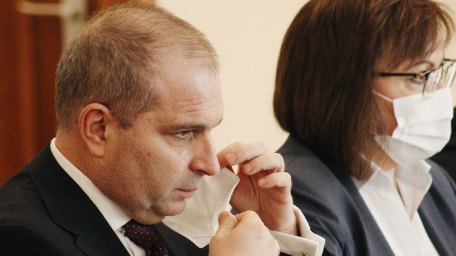 Гроздан Караджов и Корнелия Нинова на заседание на МС