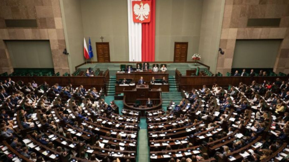 В Полша долната камара на парламента прие закон за промени