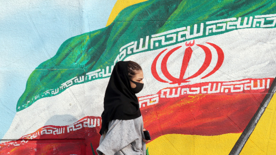 Регистрираните смъртни случаи от Covid-19 в Иран надхвърлиха сто хиляди
