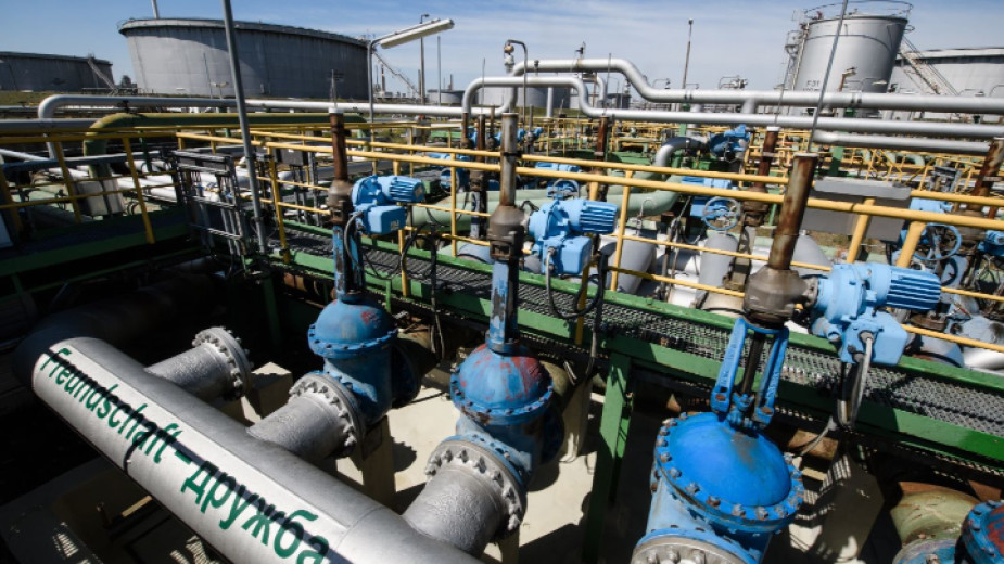 Украйна е спряла руските петролни потоци към Южна Европа от