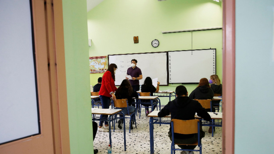 Κάθε πέμπτο παιδί στην Ελλάδα δεν πηγαίνει σχολείο