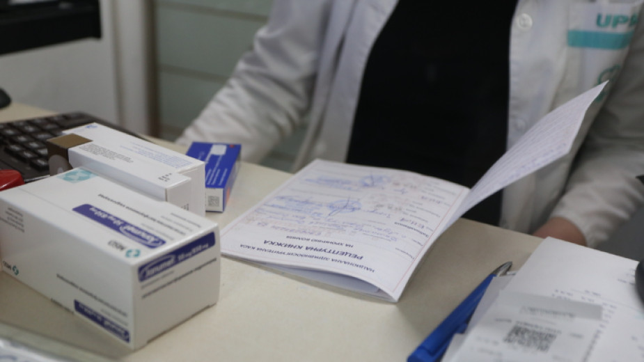Вече цяла година Българската асоциация на помощник-фармацевтите алармира, че има