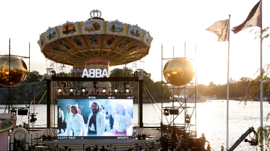 Въпреки новия албум и предстоящото турне, поп групата AББA обяви,