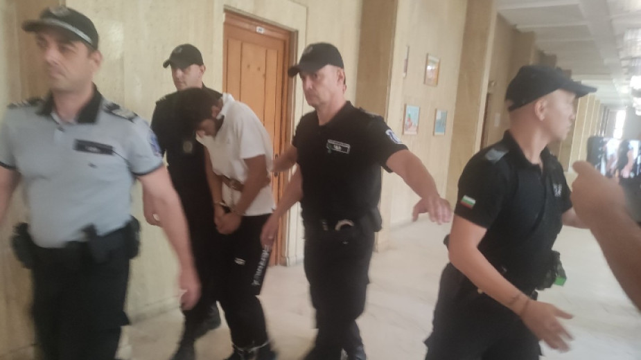 Бургаският Окръжен съд заседава по  мярката за неотклонение на 15-годишния