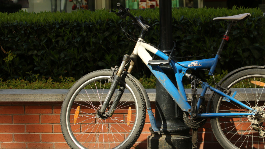 СДВР търси съдействието на столичани за установяване самоличността на велосипедист.
