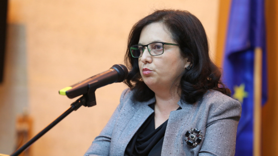 В ресорите, в които аз отговарям, най-голям проблем са обществените