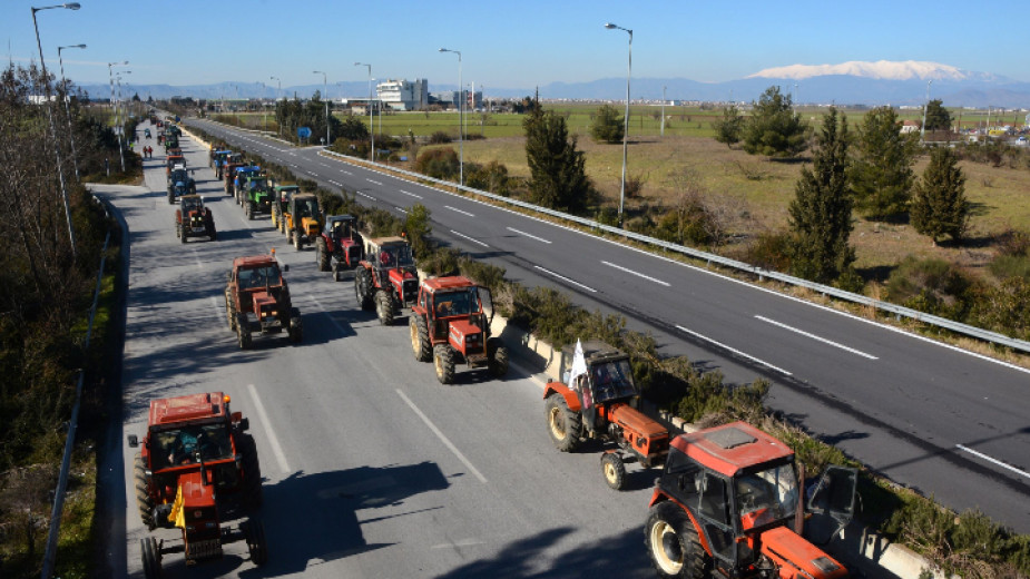 Гръцките фермери обявиха, че са решени да затворят всички основни