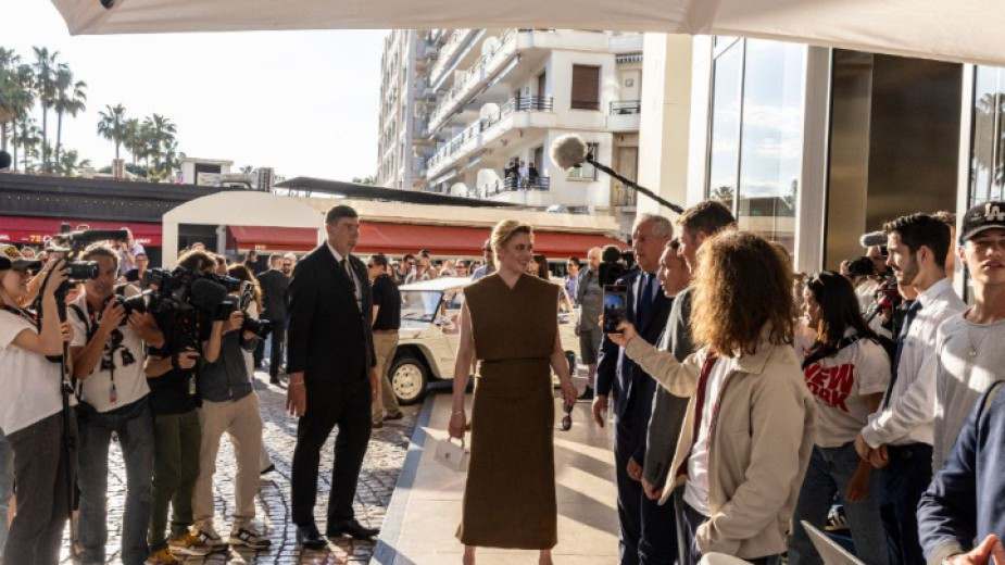 Президентът на журито на филмовия фестивал  Грета Геруиг пристигна в Кан