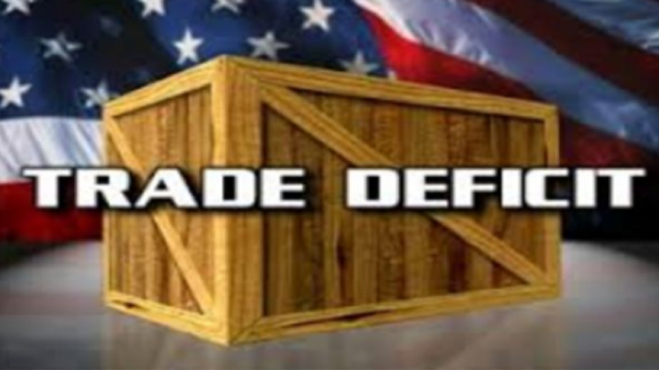 Международният търговски дефицит на САЩ се сви през май с