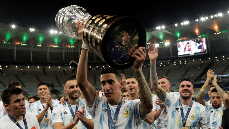 Футболистите на Аржентина победиха състава на Бразилия с 1:0 във