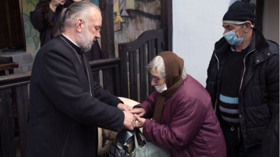 В Кърджали българи и украинци посрещнаха заедно Възкресение Христово. В