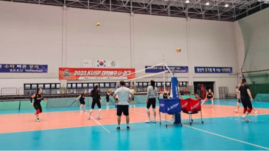Волейболистките с първа тренировка в Южна Корея - Спорт
