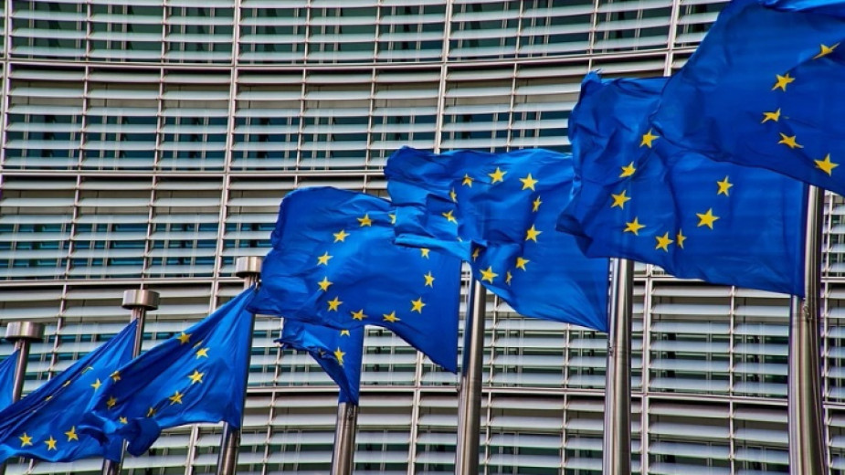 Европейската комисия изплати от името на ЕС 600 млн. евро