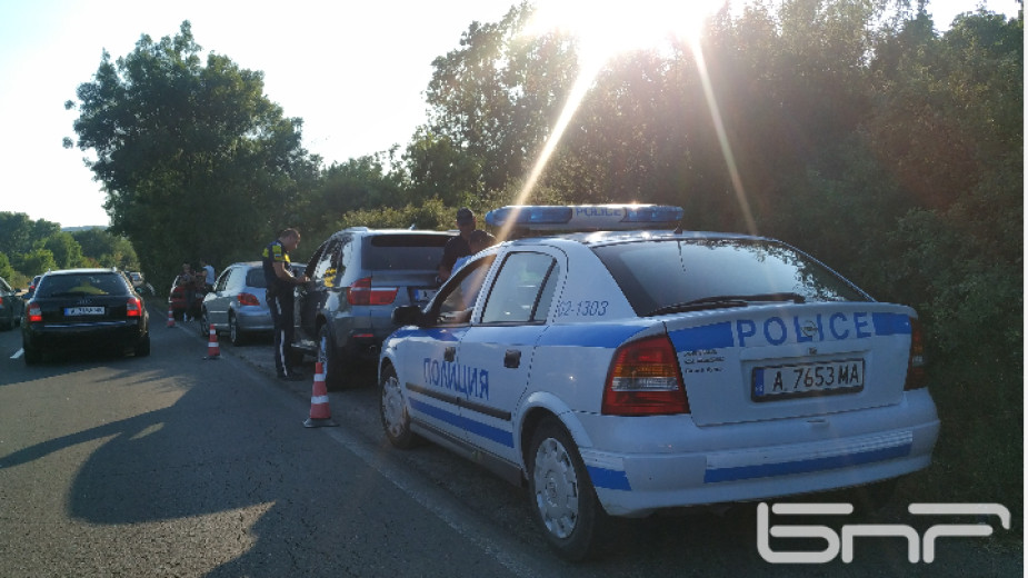 Мъж пострада при верижна катастрофа на пътя между село Вресово