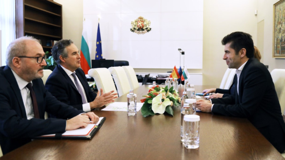 Министър-председателят Кирил Петков проведе среща с посланика на Кралство Испания