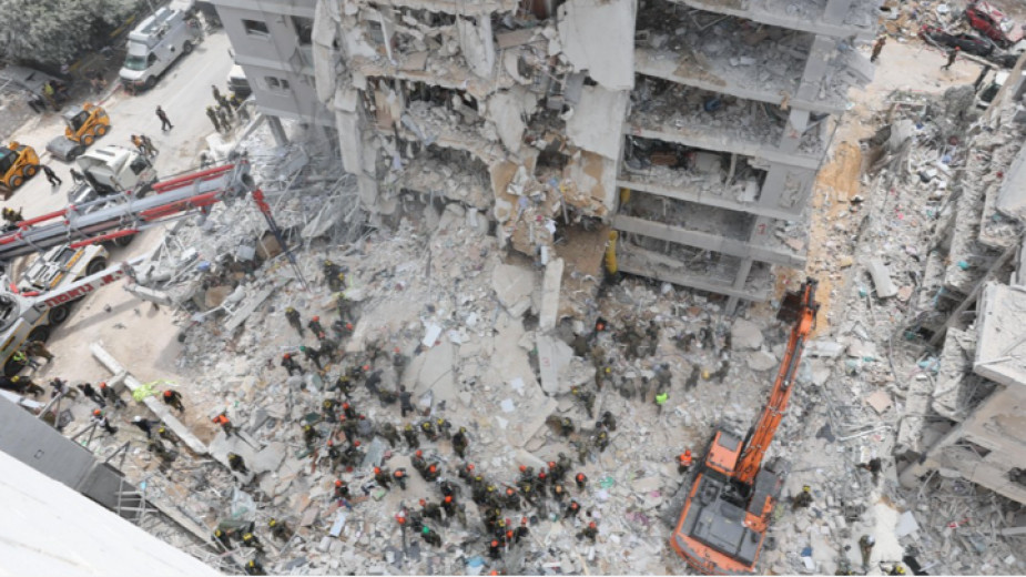El edificio de viviendas tras el atentado, 15 de junio 2025