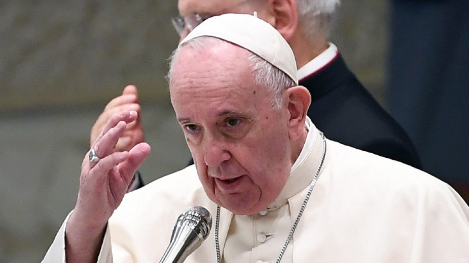 Папа Франциск изрази надежда тъмните времена на пандемията да приключат