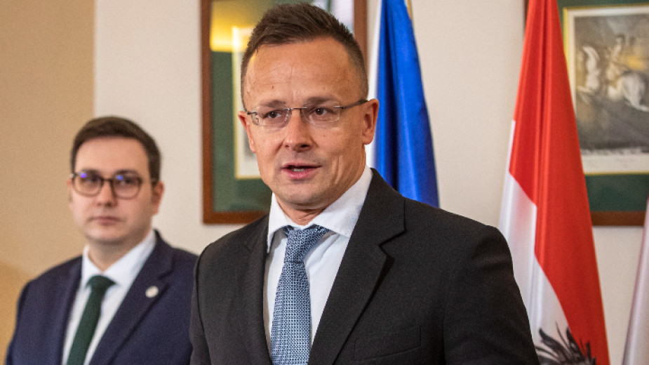Унгария ще позволи на Сърбия да съхранява малки количества природен