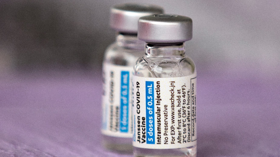 В САЩ два центъра за масова ваксинация срещу коронавирус с