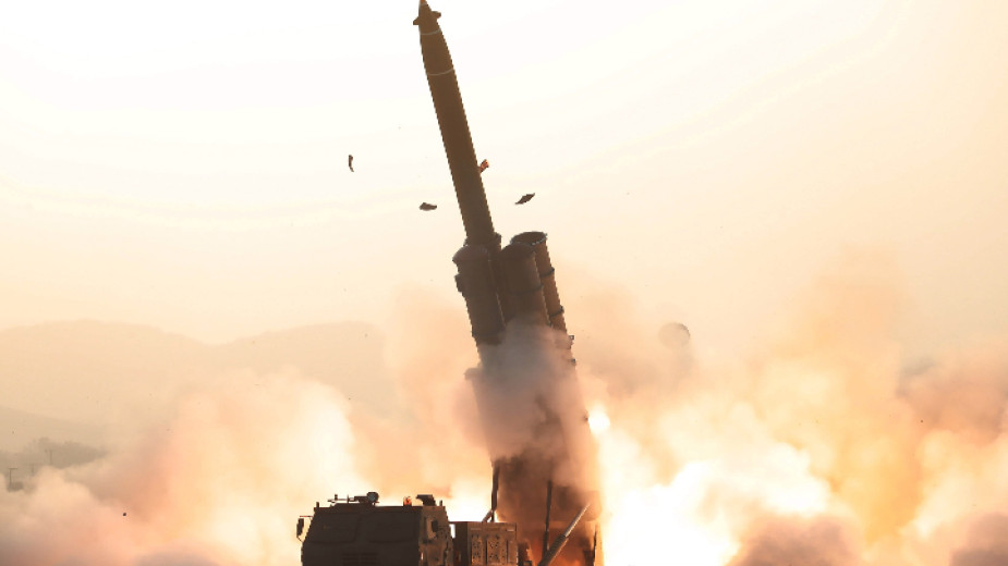 Северна Корея вероятно е изстреляла балистична ракета, обявиха от японската