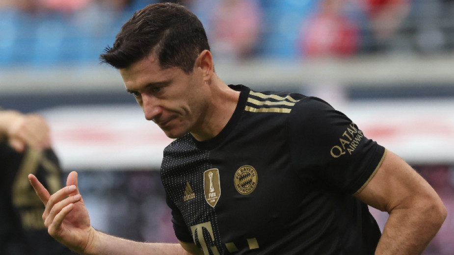 Роберт Левандовдски продължава да бележи за Байерн