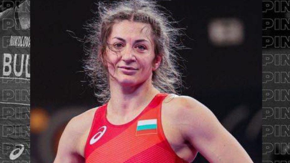 Международната федерация по борба (UWW) прекръсти Евелина Николова на Евелина....