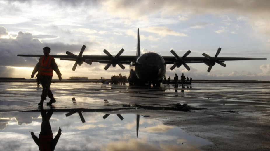 Военен самолет, в който по данни на армията е имало