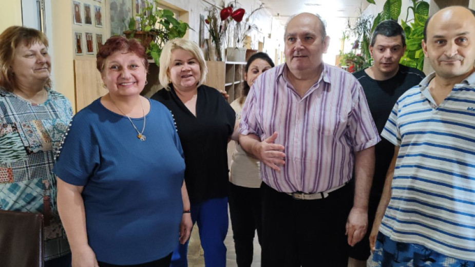 Работещи и живеещи в Защитеното жилище за хора с психични разстройства в Дулово