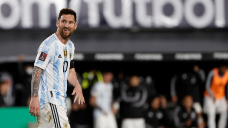 Отборът на Аржентина победи Уругвай с 3:0 в мач световните