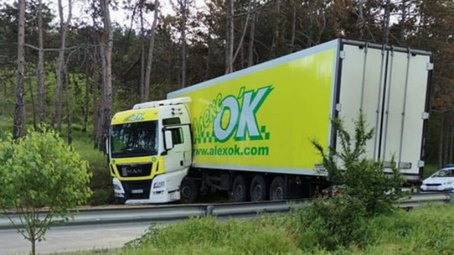 Възстановено е движението по пътя Варна – Добрич, в района