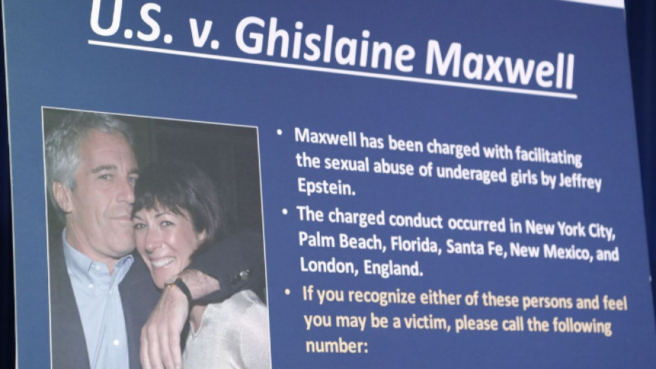 Британката Гилейн Максуел, известна фигура във висшето общество, бе осъдена
