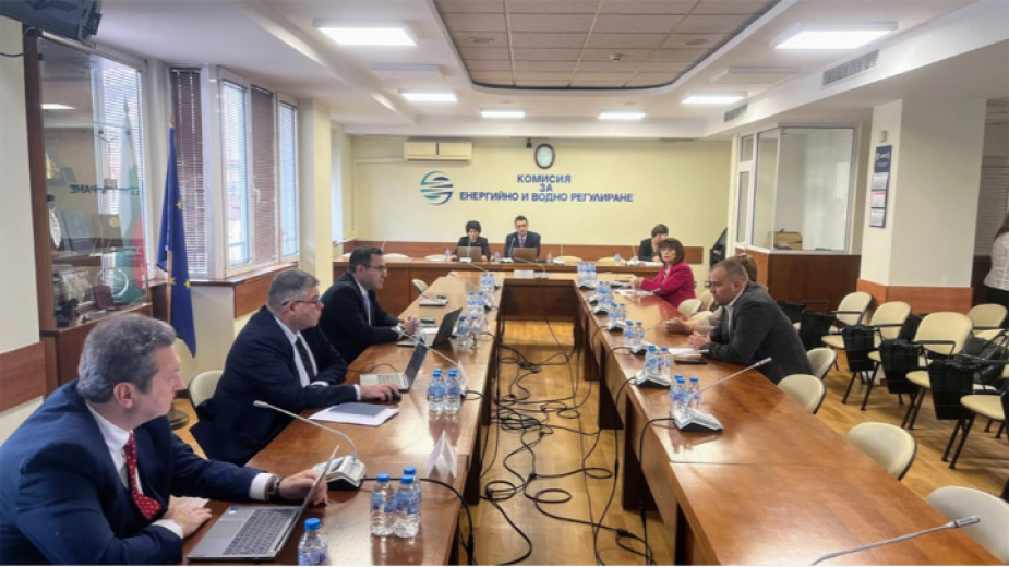 Natural gas prices to fall by over 4% in December