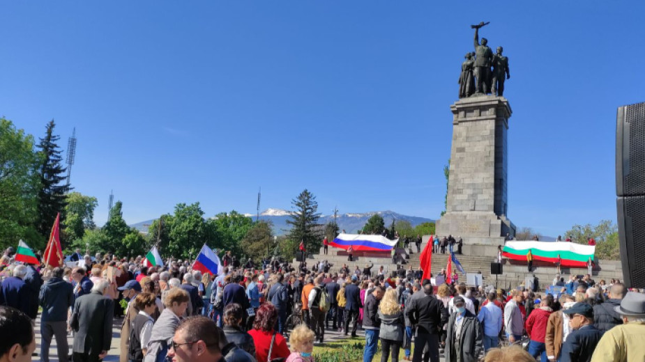 Отново искат демонтиране на паметника на Съветската армия в София - От деня