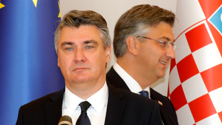 Президентът на Хърватия Зоран Миланович (на преден план) и премиерът Андрей Пленкович
