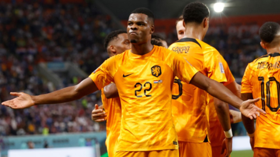 Нидерландия се класира за четвъртфиналите на Световното първенство в Катар,
