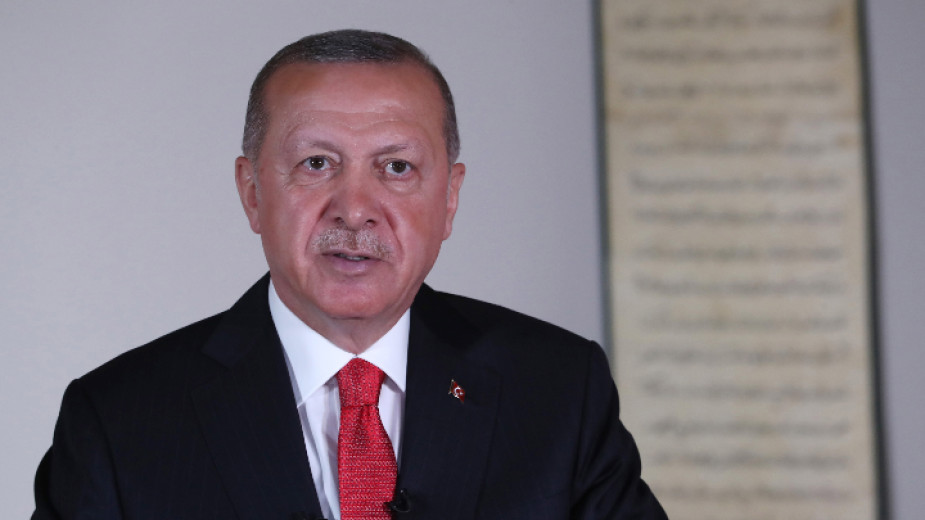 Турският президент Реджеп Тайип Ердоган призова папа Франциск да помогне