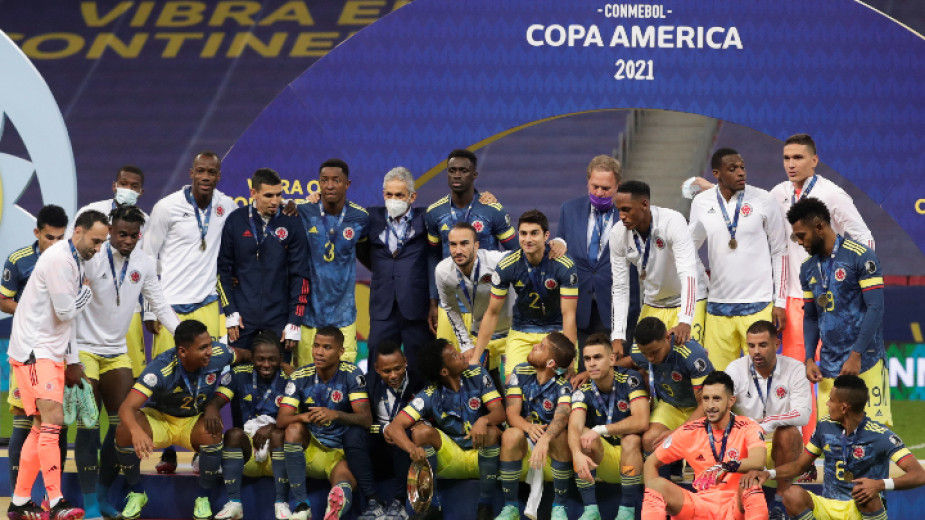 Отборът на Колумбия победи с 3:2 тима на Перу в